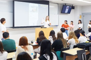 留学生と共に学ぶ国際色豊かな授業