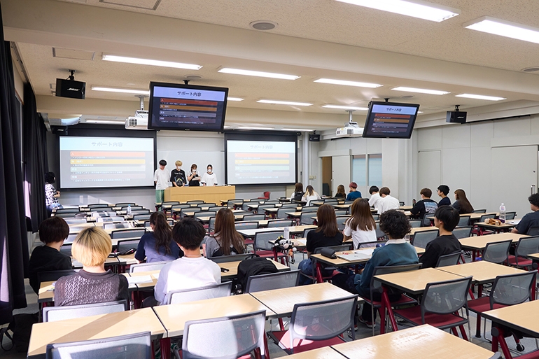 ビジネス学部グループワークⅡ成果報告会 