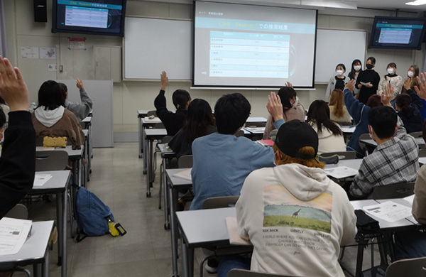 全学共通科目「日本語表現２」のグループ・プレゼンテーション（11～12月）