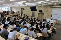 各テーマの専門家による講義