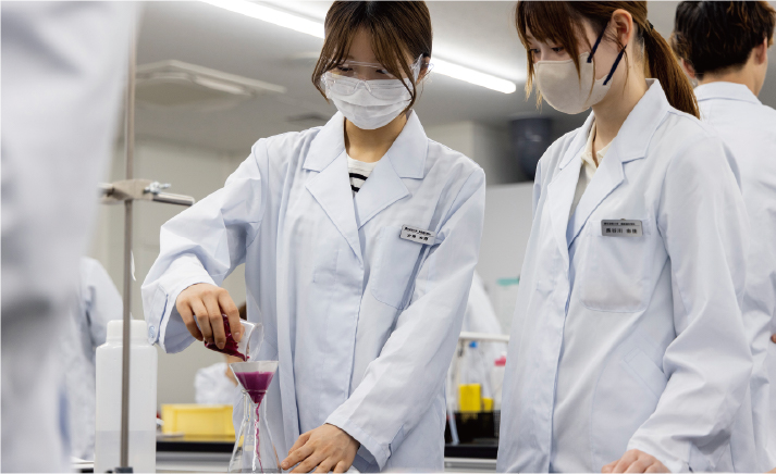 有名企業の研究者や専門家を招へい