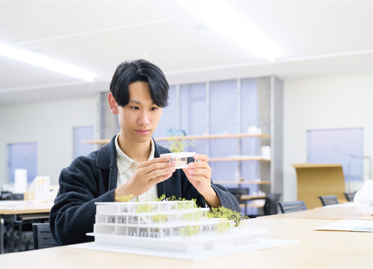 先輩から聞く学科（専攻）のこと