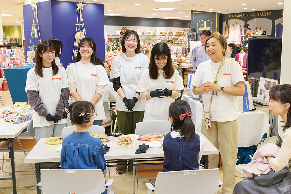 著名な建築家とコラボレーションし、展覧会の設計・運営に挑戦