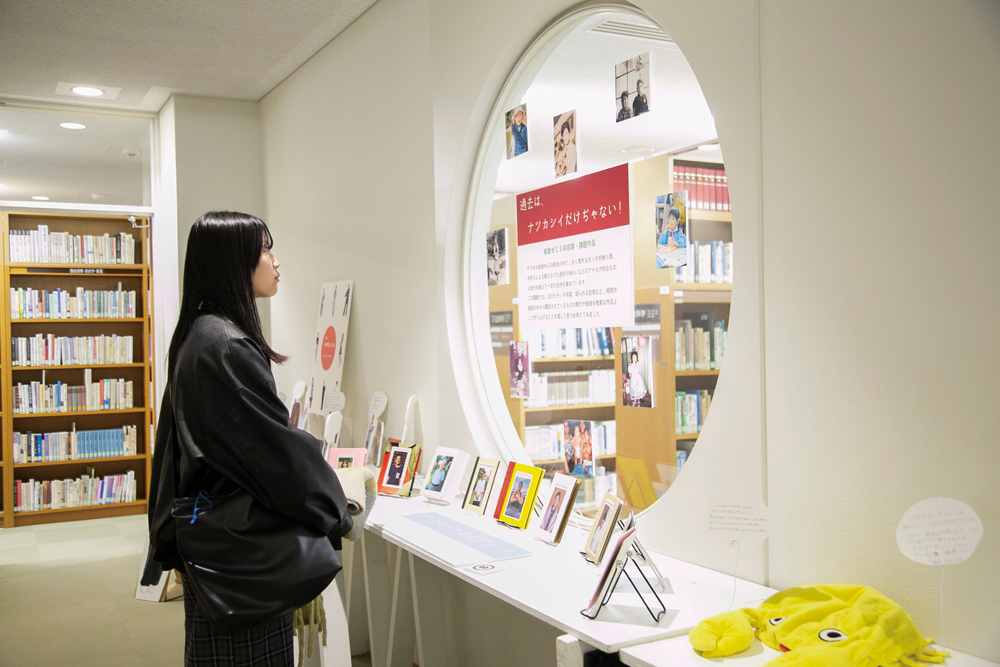 4年間の集大成として論文・作品を制作