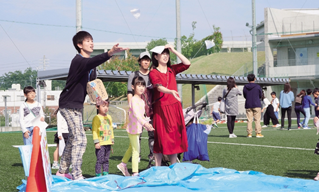 自分に合った進路をめざせるゆるやかなコース制を導入