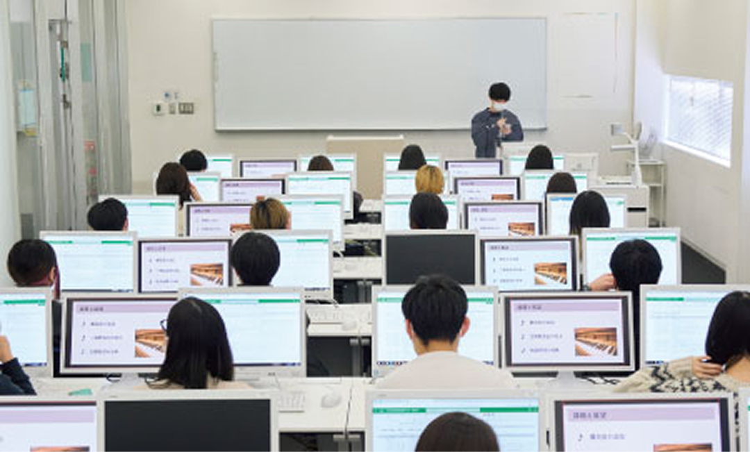 コンピュータルーム