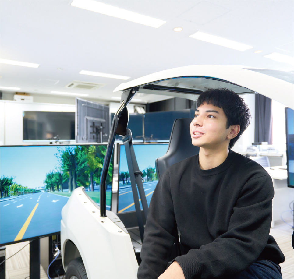 先輩から聞く学科（専攻）のこと