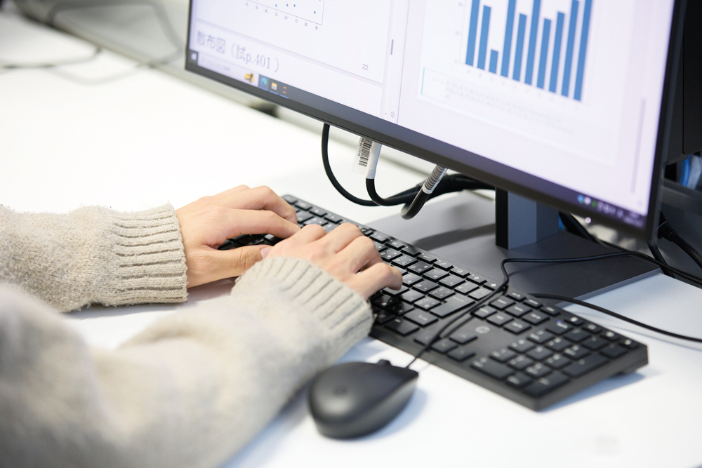 心からビジネスまでデータで解き明かす情報化社会におけるデータ分析のスペシャリストに