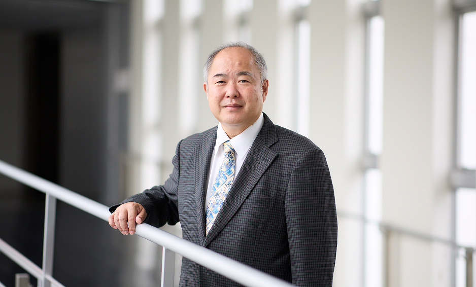 福祉貢献学部長 瀧 正樹