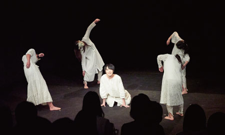 演劇を多角的に学ぶカリキュラム