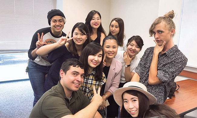 2年次に全員が海外留学、留学費用として一律40万円を大学が補助