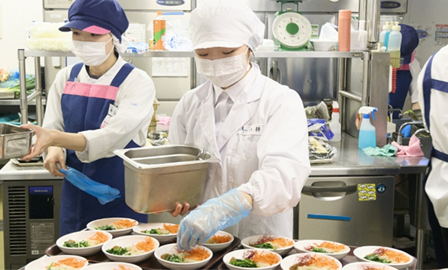 社会を食と栄養で健康に。100年人生の健康を支える管理栄養士、食のスペシャリスト