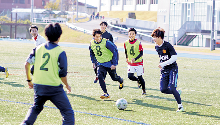 科目：スポーツ実技 J サッカー