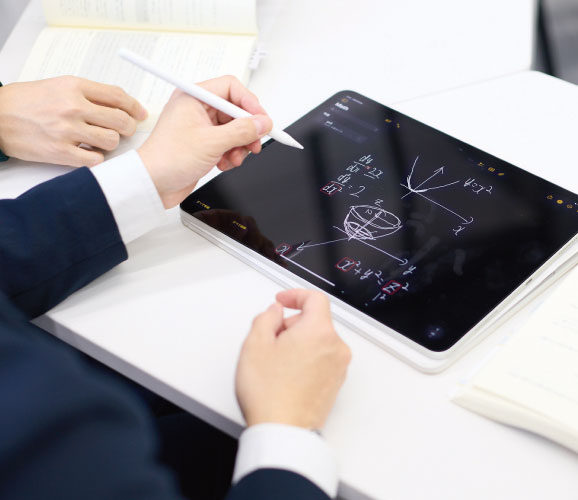 先進的な学校教育に貢献できる数学・情報教員を育成