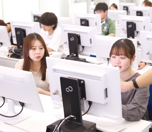 先進的な学校教育に貢献できる数学・情報教員を育成