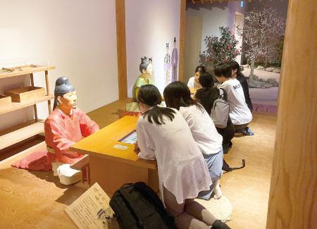平安貴族の日常生活や文化を体験
