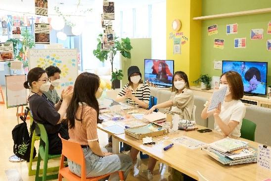 グローバルラウンジ 韓国テーブル