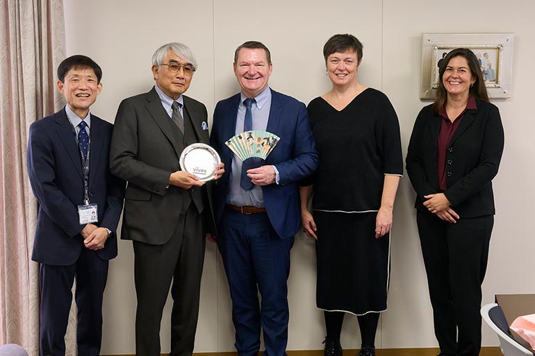 交流協定校の一つである VIVES University of Applied Sciences（ベルギー）の学長らが本学に来校