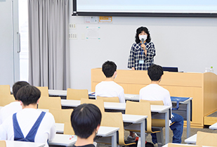 ビジネス学部主催 一日体験講座-高校生のためのビジネス学入門-