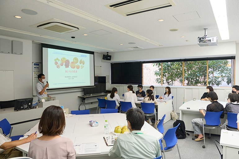 創造表現学部 宮田ゼミ　演習Ⅰb　愛知のナシ新品種「瑞月」について学ぶ