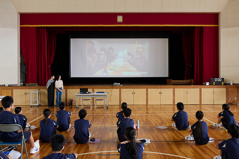 交流文化学部 林ゼミ 学生グループtamagon 中学校講演