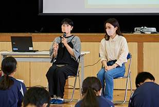 交流文化学部 林ゼミ 学生グループtamagon 中学校講演