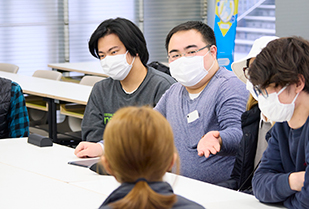 創造表現学部 メディアプロデュース専攻 村上ゼミ   ゲームデザイナー講演会「Let’s play Our games」