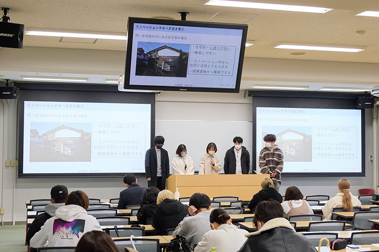 ビジネス学部 イノベーションプログラムE 最終報告会