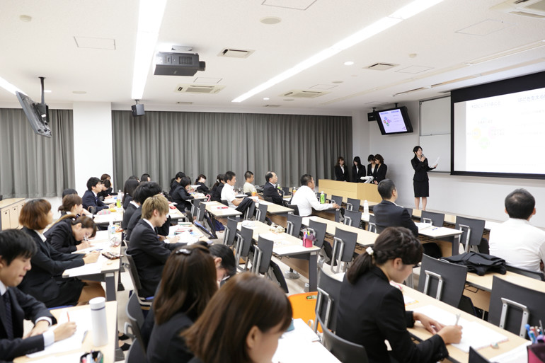 交流文化学部・ビジネス学部 星が丘モデルプロジェクトⅡ 中間報告会