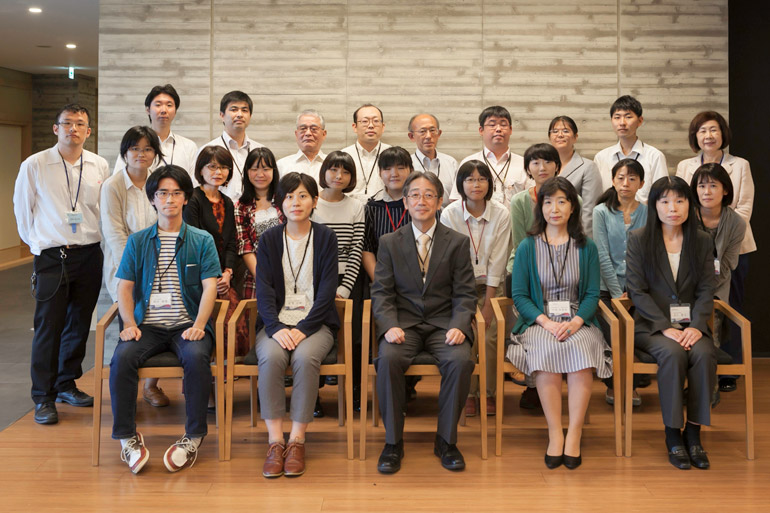 愛知淑徳大学大学院 図書館情報研究会このゆびとまれ2015―卒業生からの報告と大学院研究への希望―