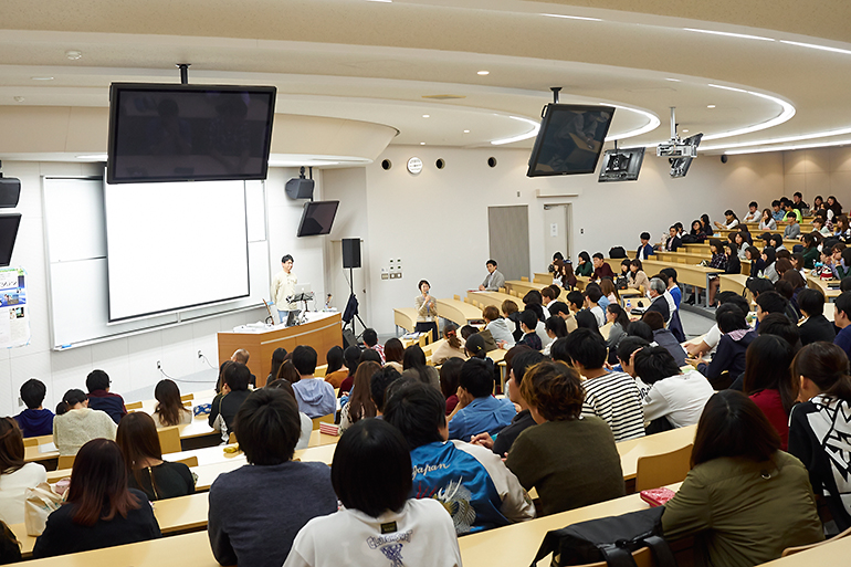 愛知淑徳学園創立110周年・愛知淑徳大学開設40周年記念行事　文学部主催　「地球のステージ」