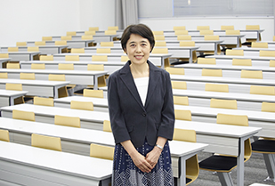 董 梅香先生