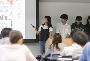 「食堂×CCC×学生団体」《こたつチーム》