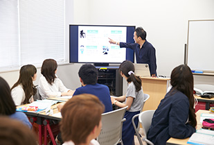 ビジネス学部　授業風景　グループワークⅠ・Ⅱ