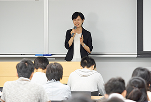 2016年度 高校生のための心理学講座シリーズ 「心理学と社会 ― こころの不思議を解き明かす ―」