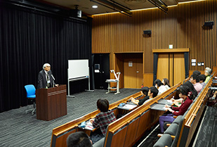 愛知淑徳大学短歌会主催「現代短歌入門　～三十一文字の確信犯～」島田修三学長講演会