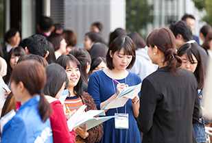 平成28年度インターンシップ公開報告会・交流会