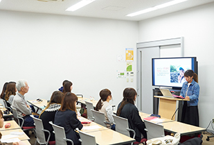 交流文化学部 谷沢明担当授業　沖縄フィールドワーク・プレゼンテーション