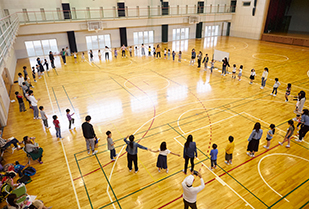 小学校英語サポート「えいごであそび隊」