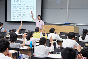 2017年度 高校生のための心理学講座シリーズ「心理学と社会 ― こころの不思議を解き明かす ―」