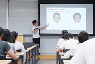 2017年度 高校生のための心理学講座シリーズ「心理学と社会 ― こころの不思議を解き明かす ―」