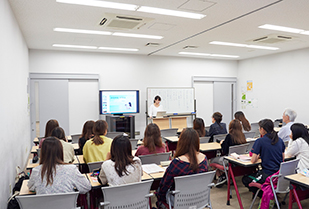 交流文化学部 フィールドスタディ観光3／担当・谷沢明　沖縄フィールドワーク・プレゼンテーション