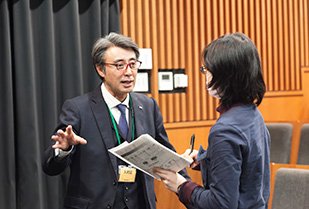 司書・学芸員課程講演会「展覧会をつくる―制作の立場から―」