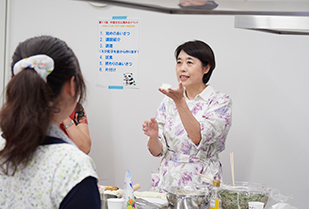 第11回 中国文化に触れるイベント―本場のエビ餃子手作り体験・中国語体験―