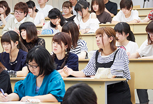 平成30年度 第1回 文学部講演会「連歌についてのことども」