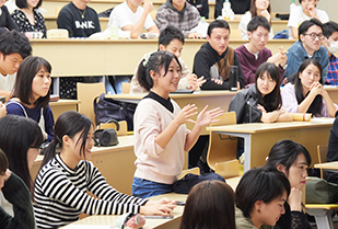 文学部 教育学科 講演会「寝たきり社長 佐藤仙務の挑戦」