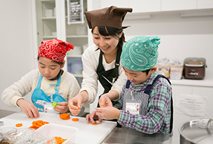 健康医療科学部 健康栄養学科×健康相談室 親子食育教室