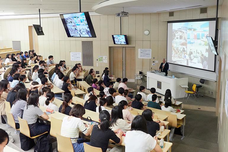 2019年度 第二回 文学部 講演会「建築デザインと子どもの体験学習」