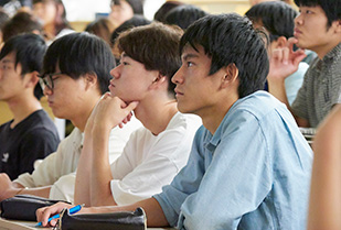 2019年度 第二回 文学部 講演会「建築デザインと子どもの体験学習」