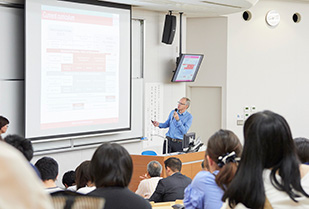 人間情報学部創立10周年記念講演